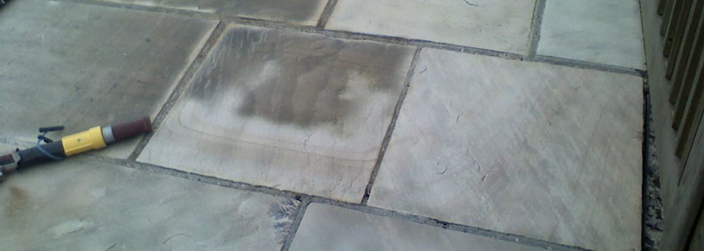 Εργασίες αμμοβολής και αποκατάστασης σε κατοικίες